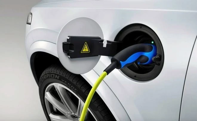 Mezzi Hard Core ta ’Promozzjoni tal-EV stil Brittaniku: Djar Ġodda fl-Ingilte...