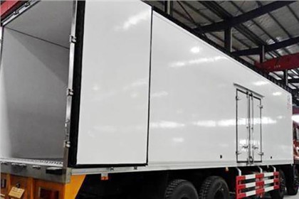 Friġġ Sandwich Panel